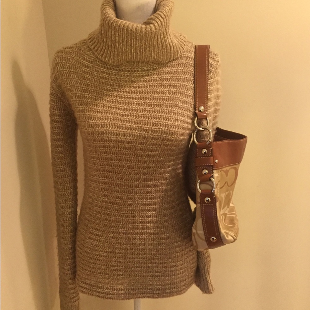 Authentic Coach Handbag - Picture 8 of 8
